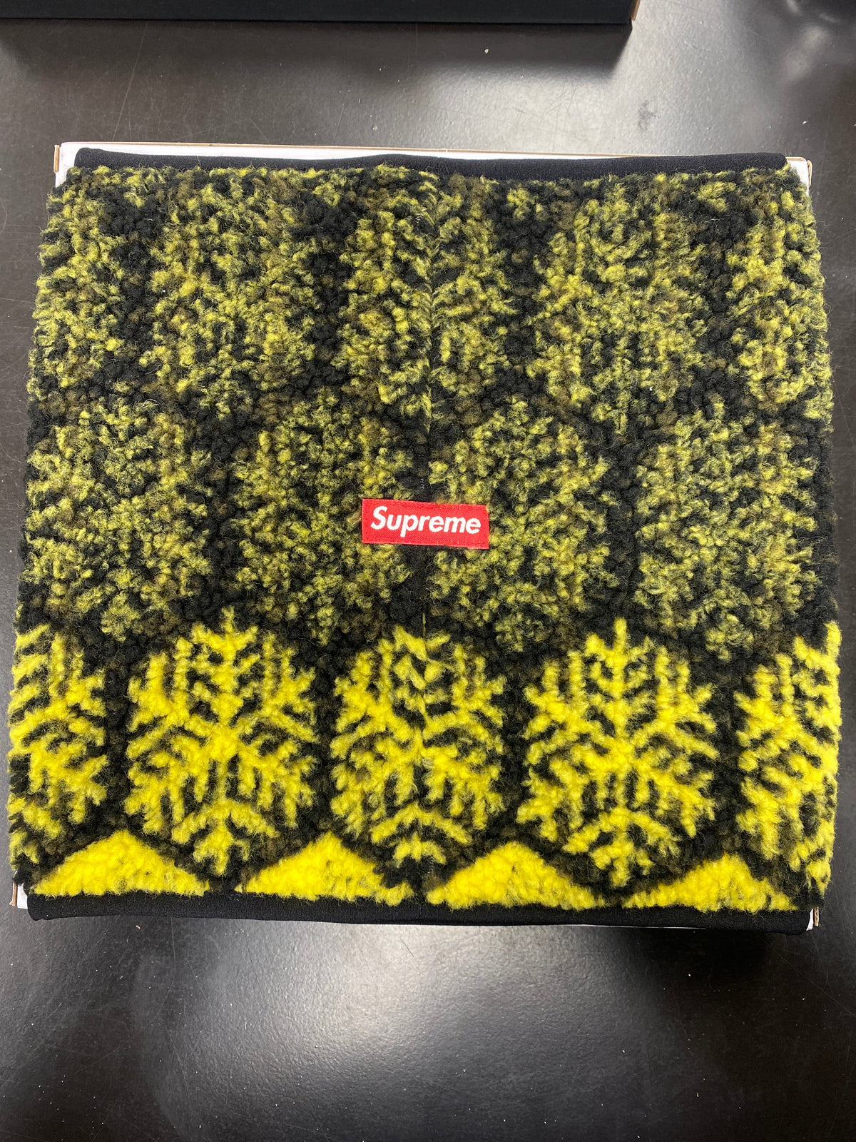 Supreme Snowflake Neck Gaitor Black/Yellow