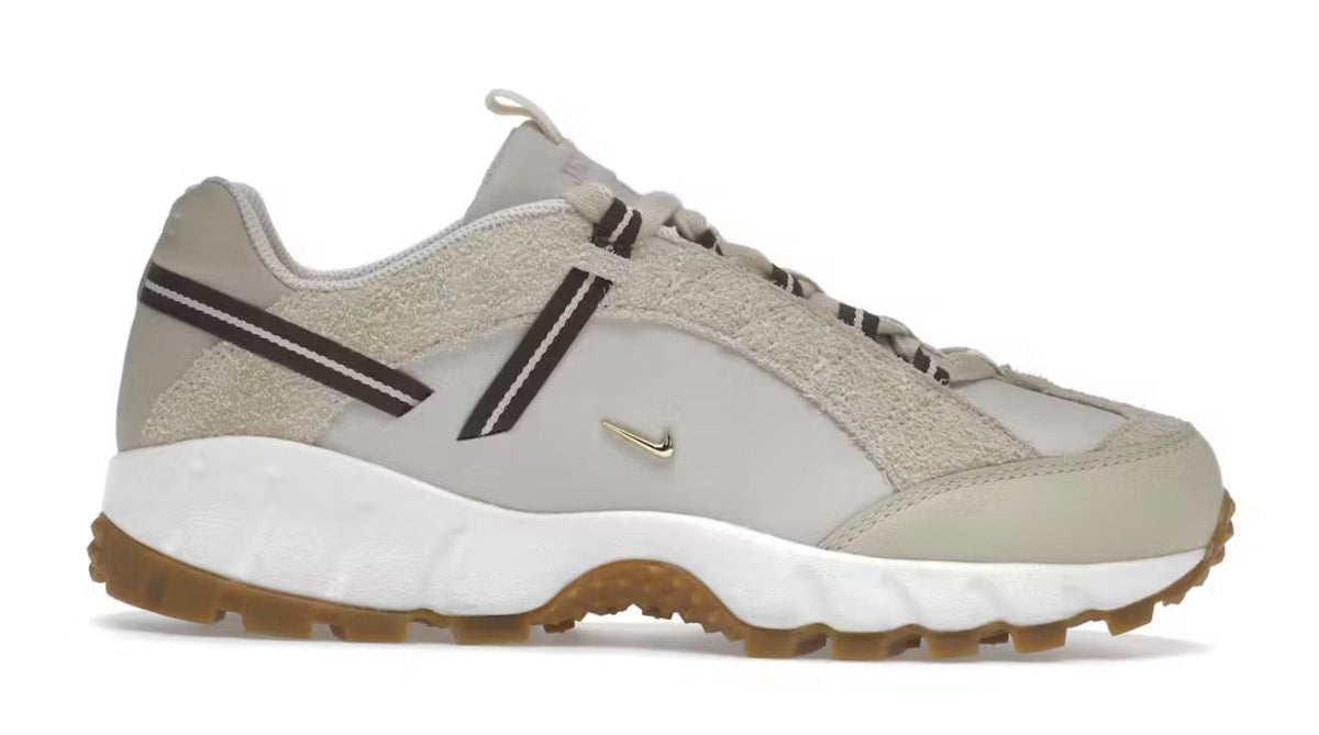 Nike Air Humara LX Jacquemus Light Bone Gold (Women's)
