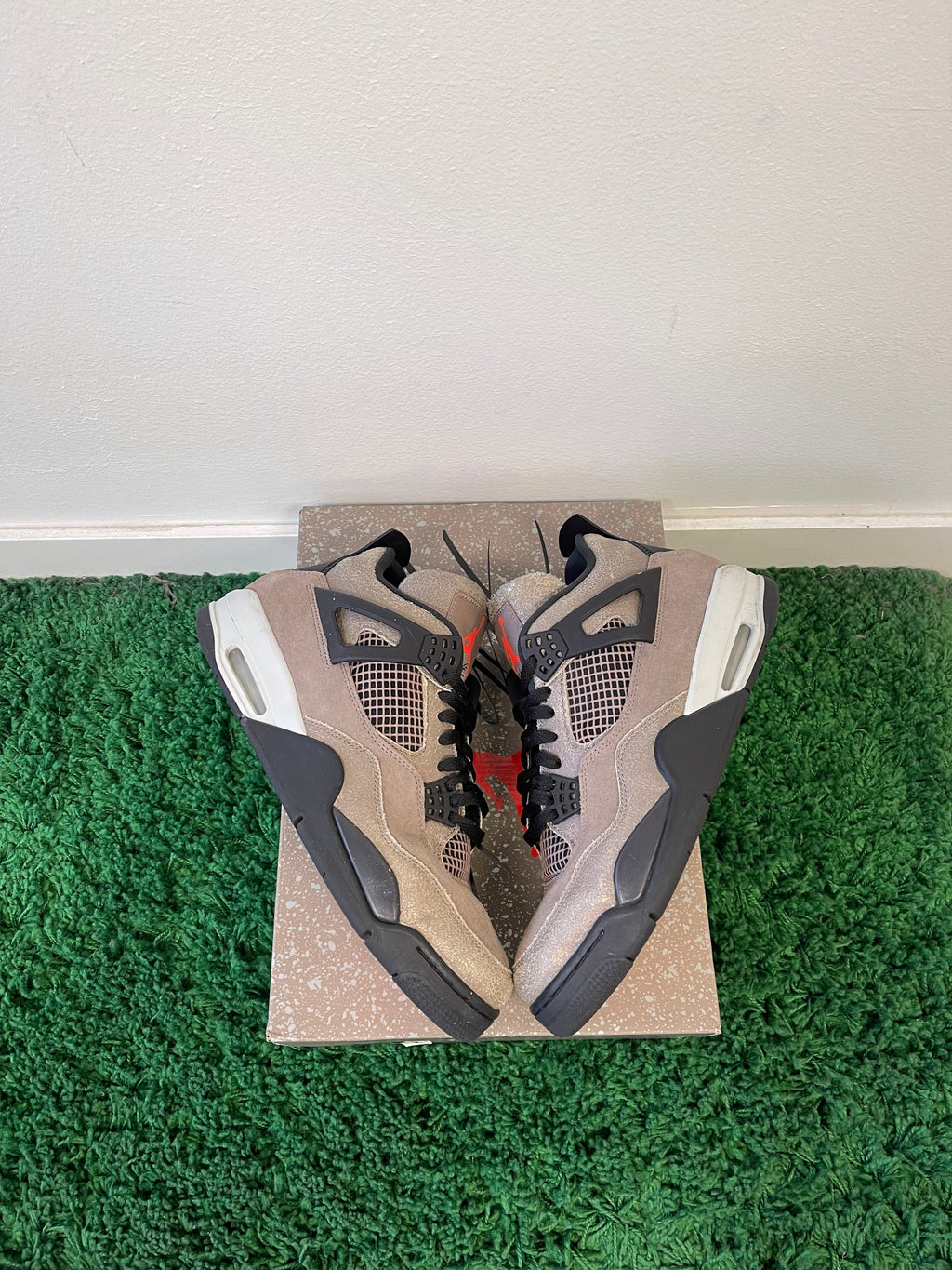 Used Jordan 4 Retro Taupe Haze (Men’s)