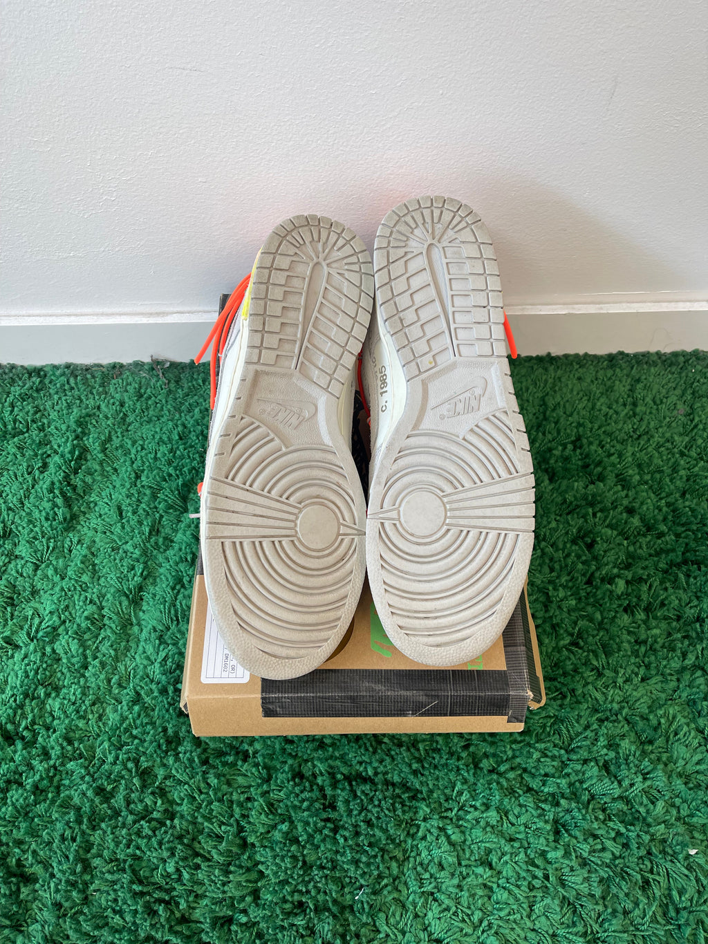 Used Nike Dunk Low Off-White Lot 11 (Men’s)