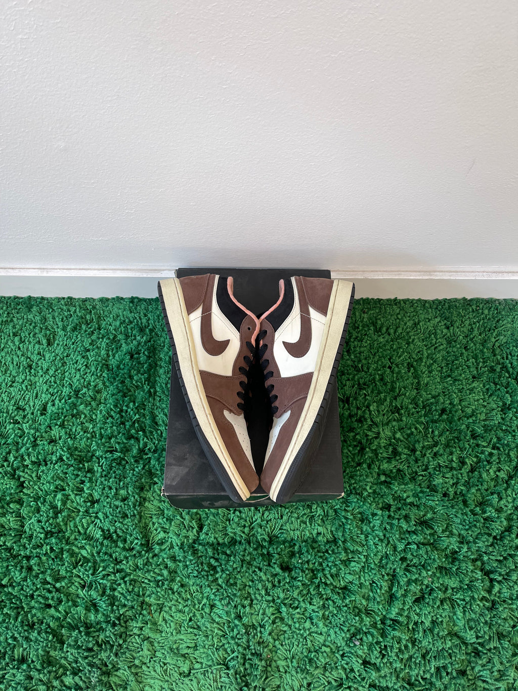 Used Jordan 1 Low Mocha (Men’s)