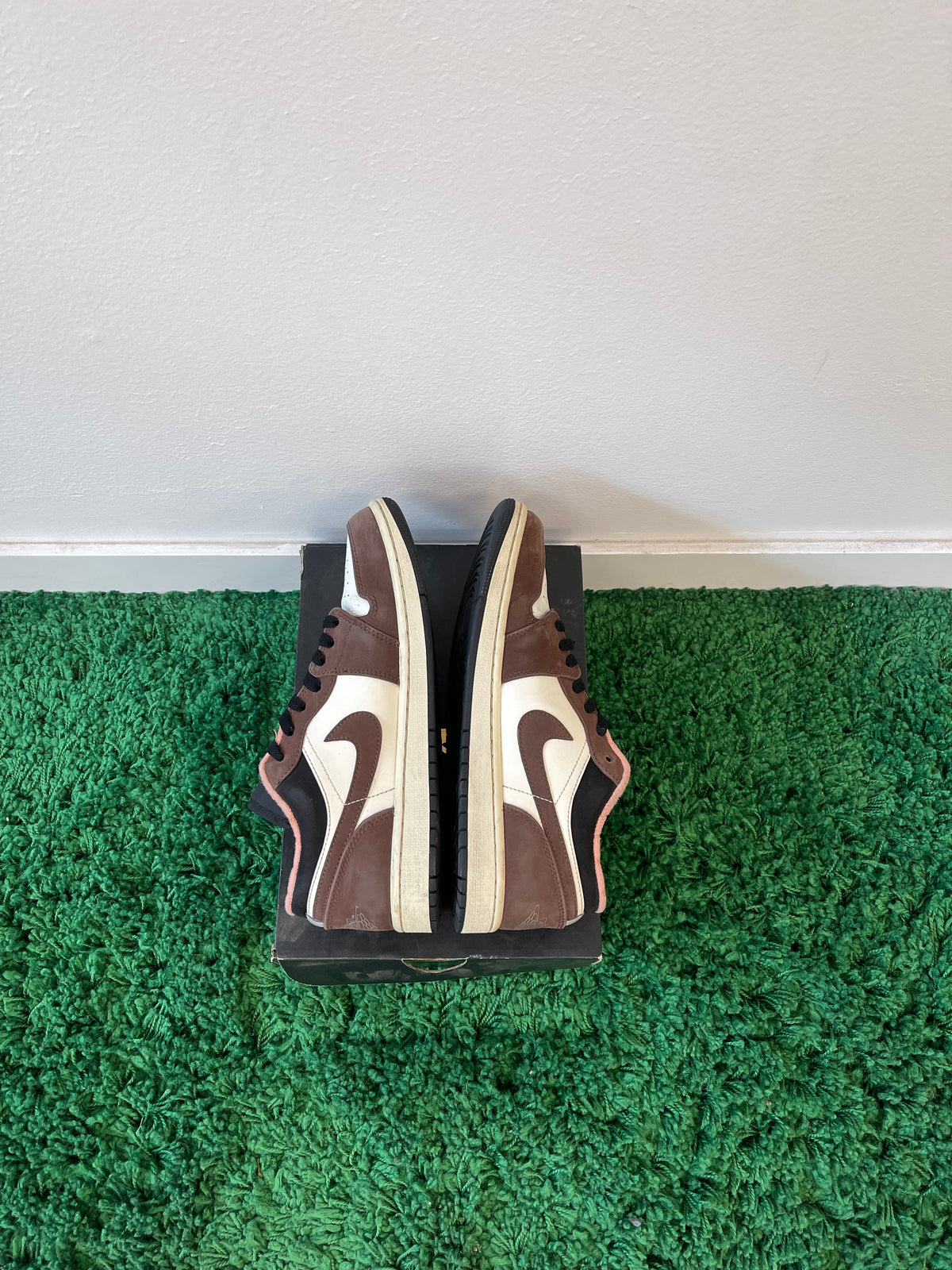 Used Jordan 1 Low Mocha (Men’s)