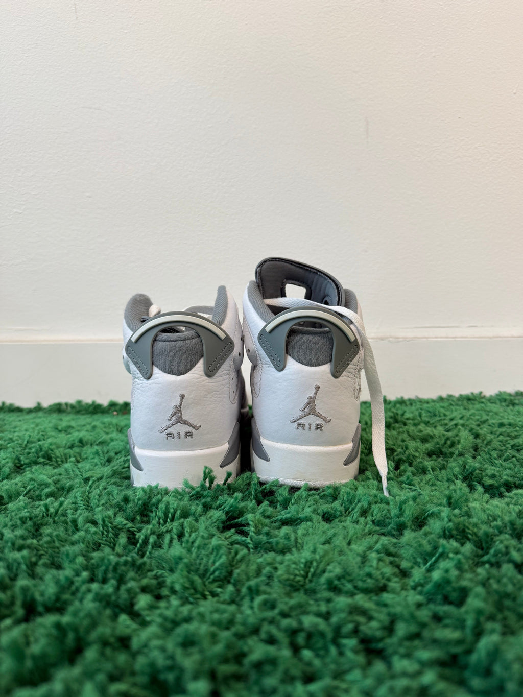 Used Jordan 6 Retro Cool Grey (Youth) (No Box)