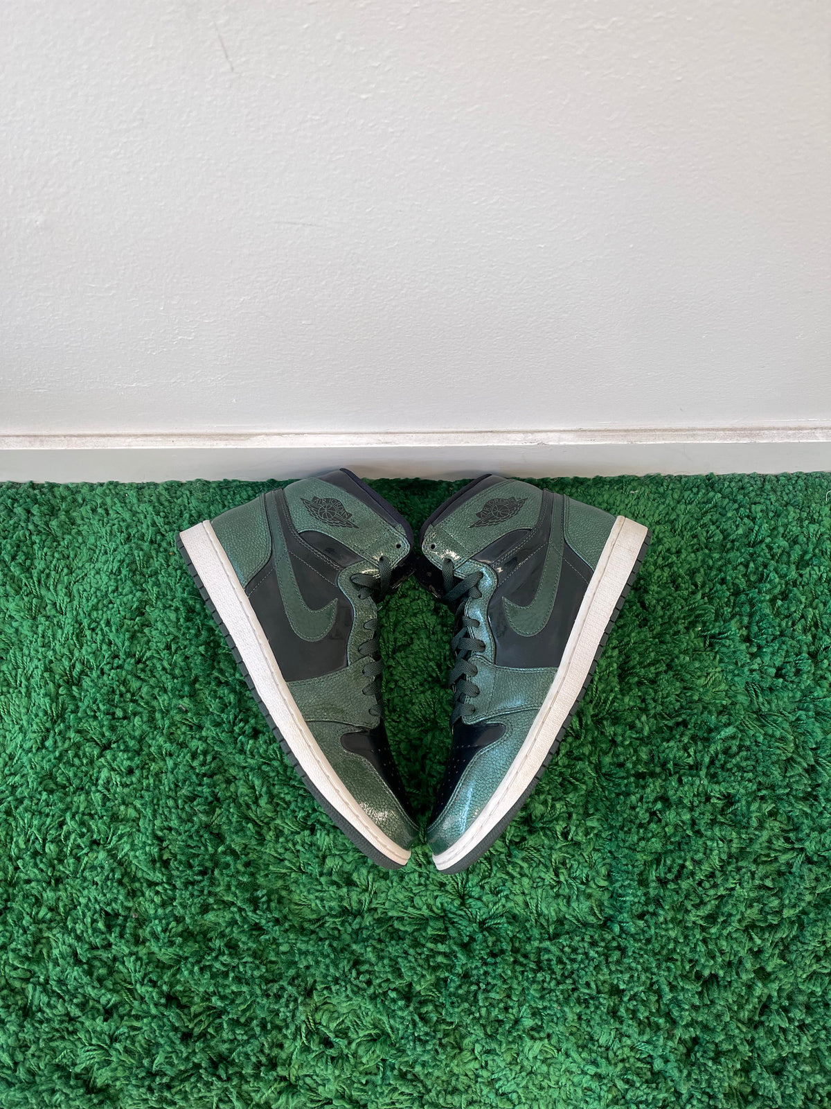 Used Jordan 1 Retro Grove Green (Men’s)