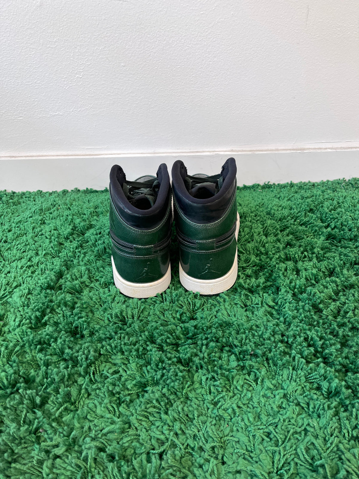 Used Jordan 1 Retro Grove Green (Men’s)