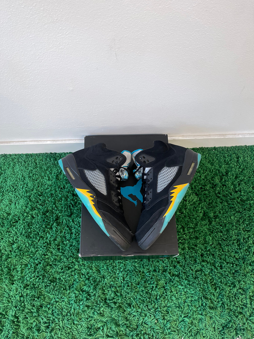 Used Jordan 5 Retro Aqua (Men’s)