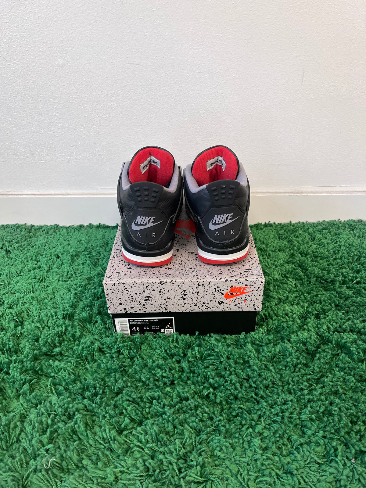 Used Jordan 4 Retro Bred Reimagined (Youth)