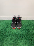 Used Jordan 4 Retro Bred Reimagined (Youth)