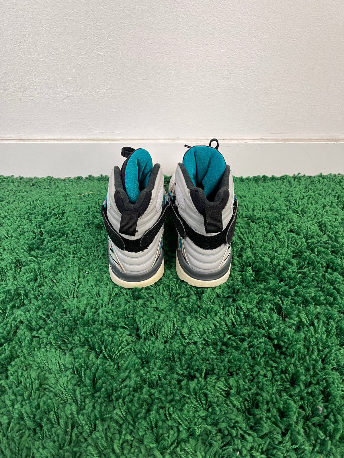 Used Jordan 8 Retro South Beach (Youth)