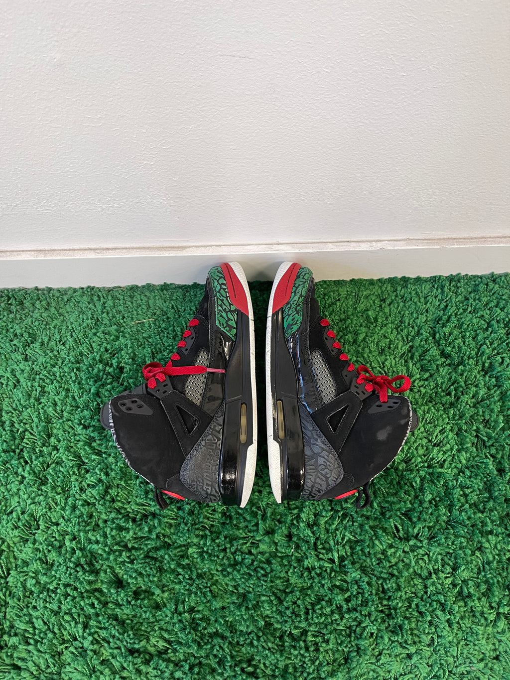 Used Jordan Spizike Black Varsity Red (Youth)