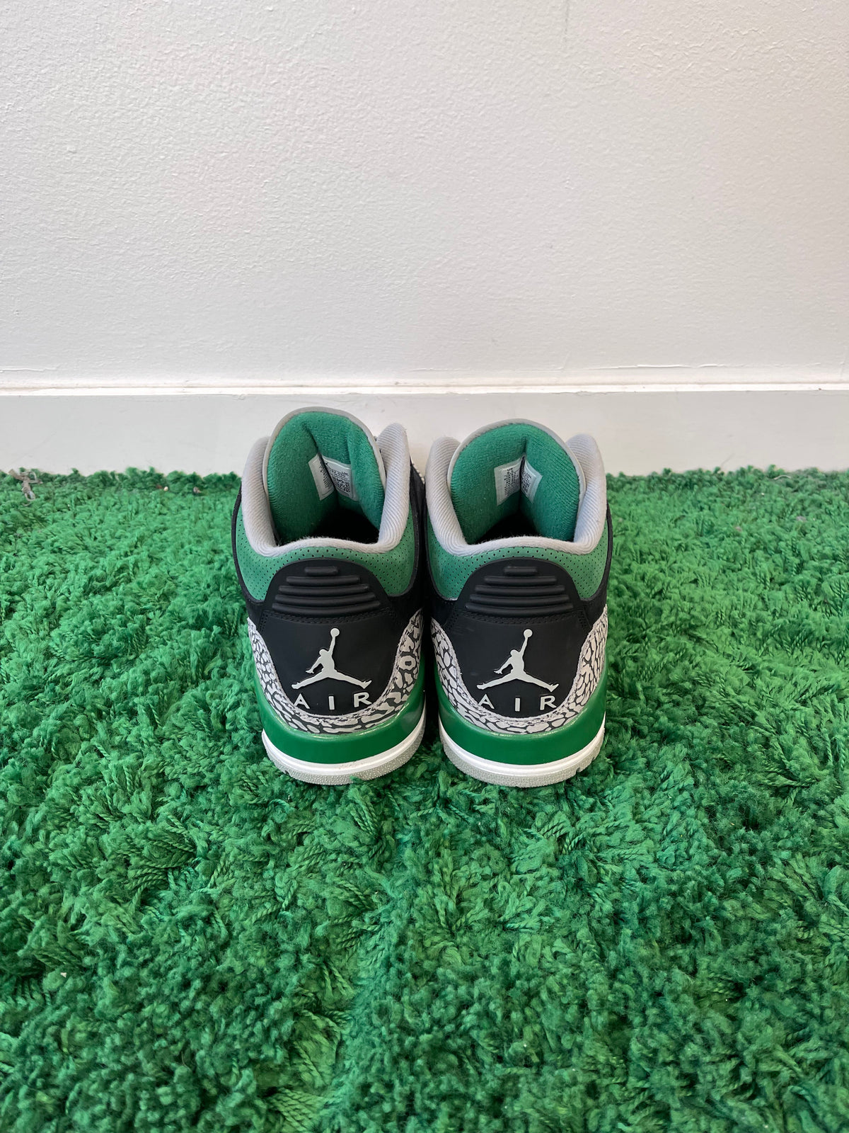 Used Jordan 3 Retro Pine Green (Men’s)