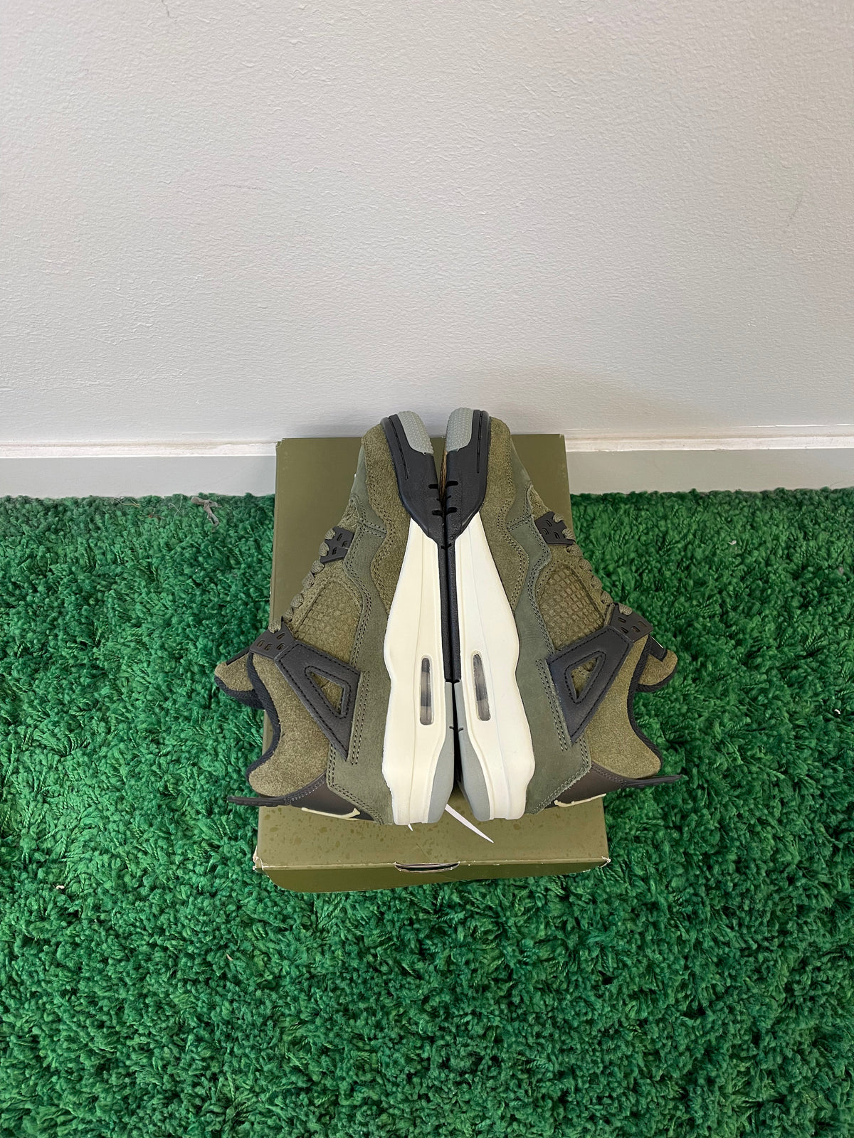 Used Jordan 4 Retro SE Craft Medium Olive (Youth)